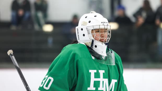Hill-Murray vs Holy Family Jan19-23 Jeff Lawler46